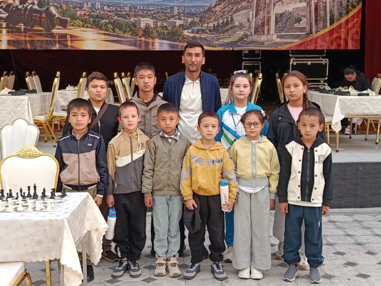 Marhamatlik yosh shaxmatchilar Qirg'izistondagi xalqaro turnirda to'rt medal qo'lga kiritdi
