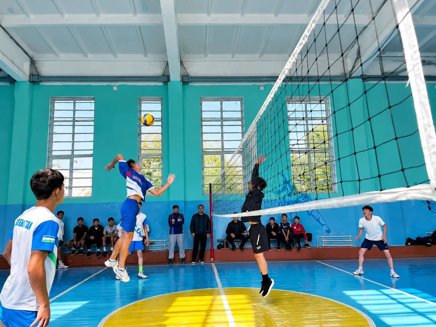 Jalaquduqda "Besh tashabbus olimpiadasi" volibol bo'yicha tuman bosqichi g'oliblari aniqlandi