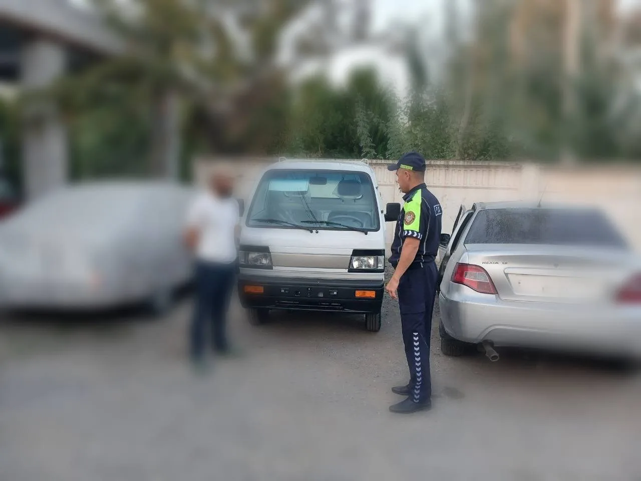 Marhamatda 6 nafar voyaga yetmagan bolani noqonuniy tashigan haydovchi javobgarlikka tortildi