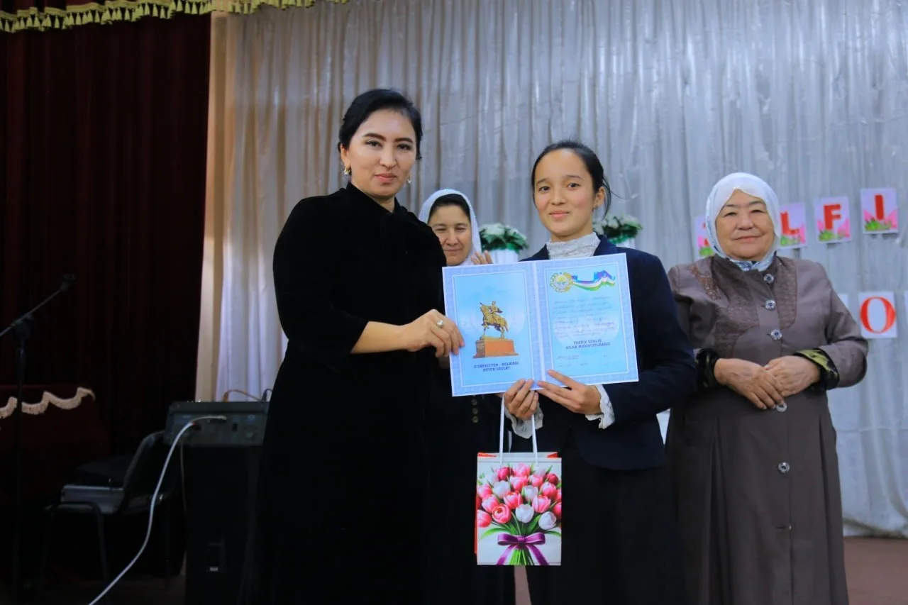 Jalaquduqda Zulfiya nomidagi davlat mukofoti tanlovining tuman bosqichi o'tkazildi